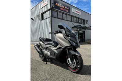 KYMCO AK 550