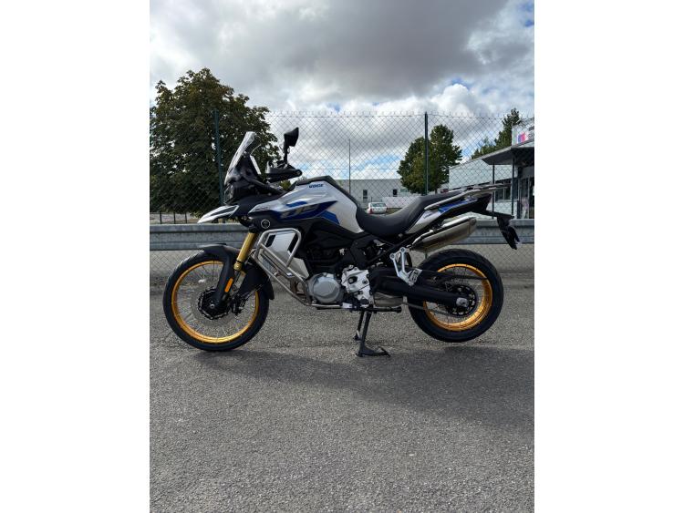 VOGE DS900X