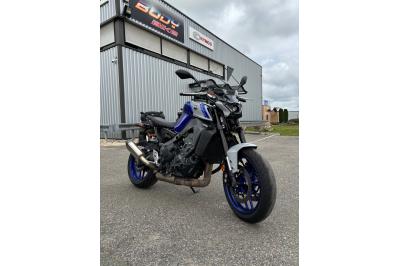YAMAHA MT-09