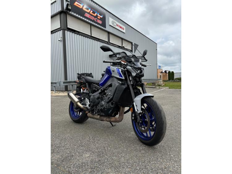 YAMAHA MT-09