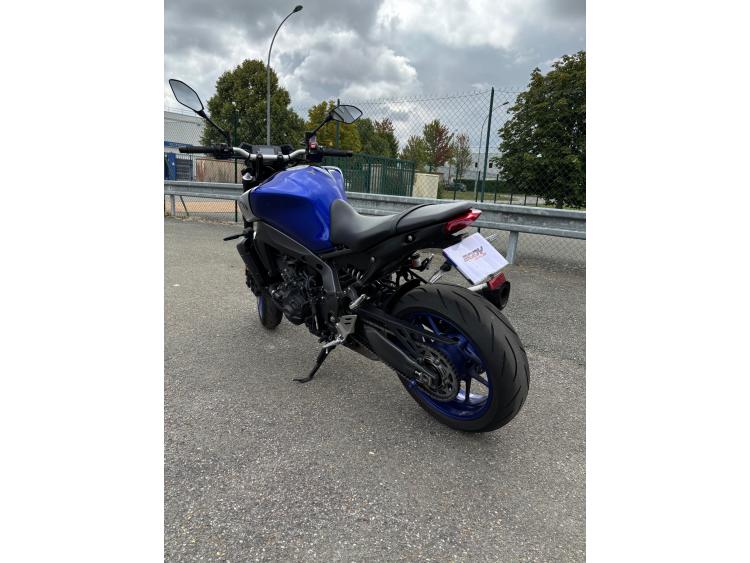 YAMAHA MT-09