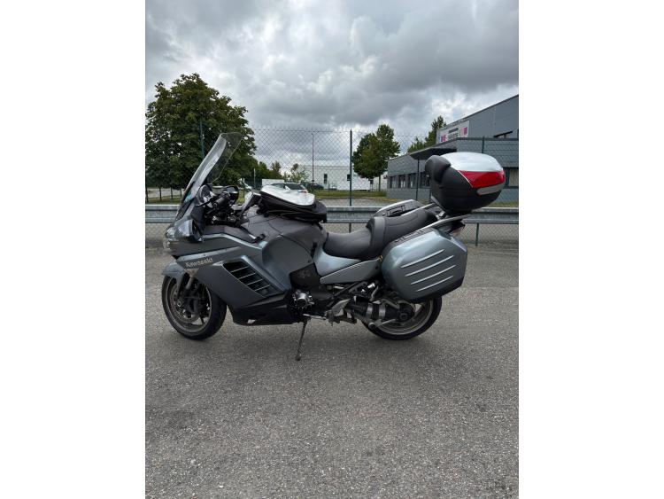 KAWASAKI GTR 1400