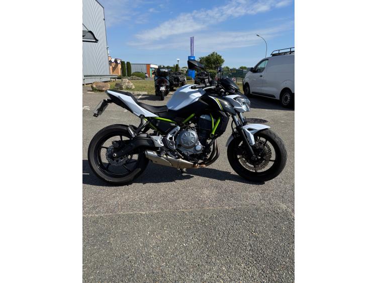 KAWASAKI Z650 