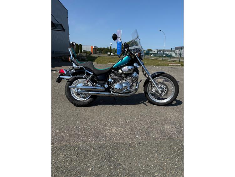 YAMAHA XV 1100 VIRAGO