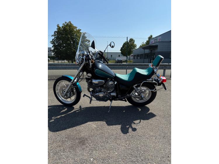 YAMAHA XV 1100 VIRAGO