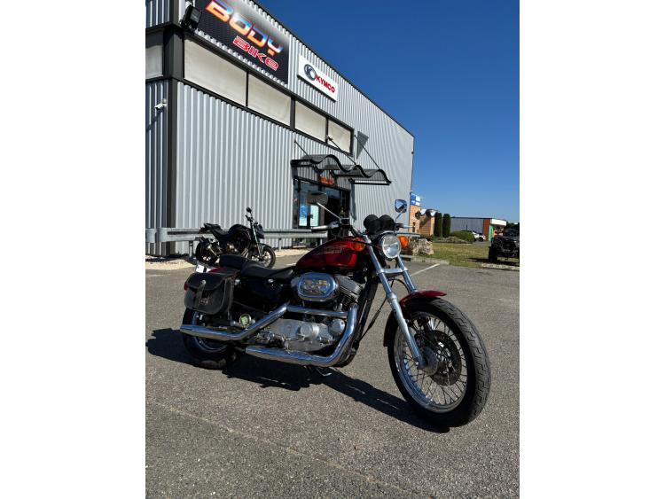 HARLEY-DAVIDSON SPORTSTER 883