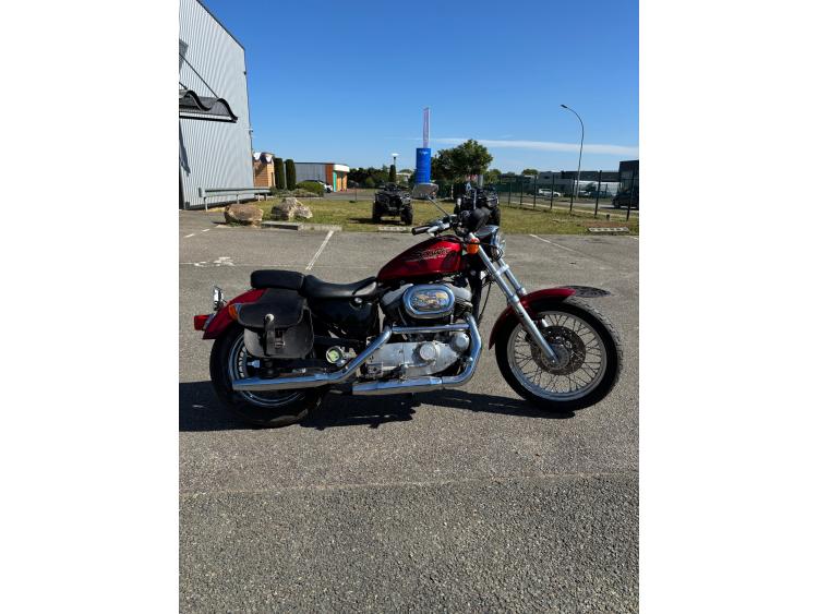 HARLEY-DAVIDSON SPORTSTER 883