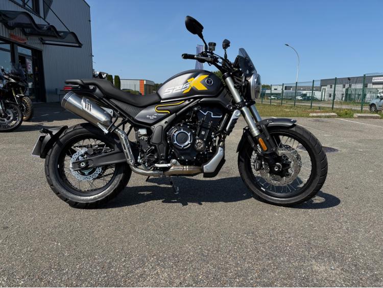 VOGE 525 ACX  