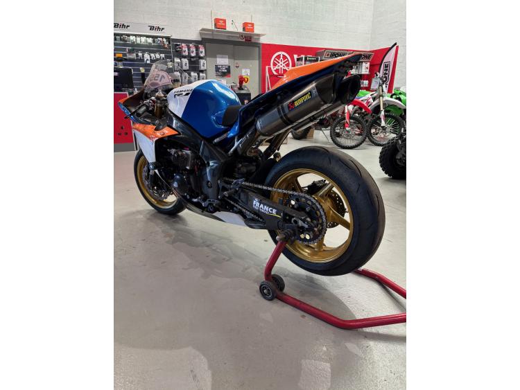 YAMAHA YZF 1000 R1 CROSS PLANE